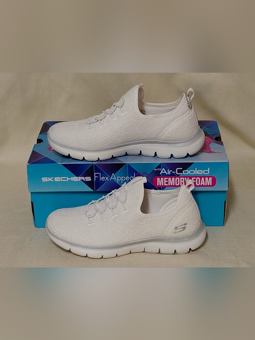 *Skechers Flex Appeal White Lace-Style Slip-On Memory Foam Sneakers Womens Sz7